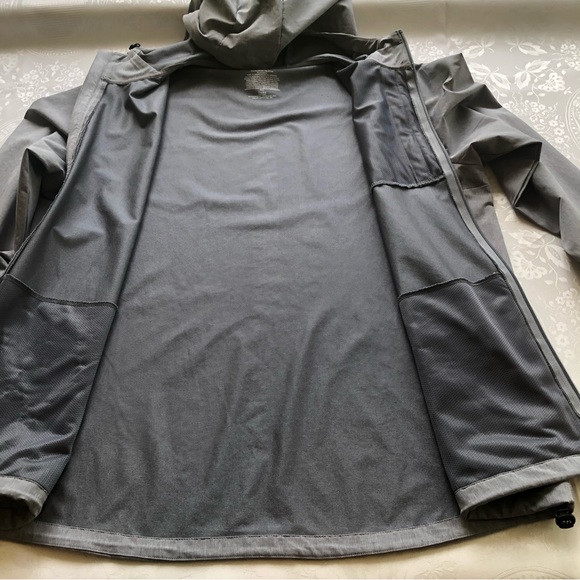 Swiss Tech Silver Dri-Fit Coat Jacket Men’s Size L (42-44) Performance Active - Picture 4 of 16